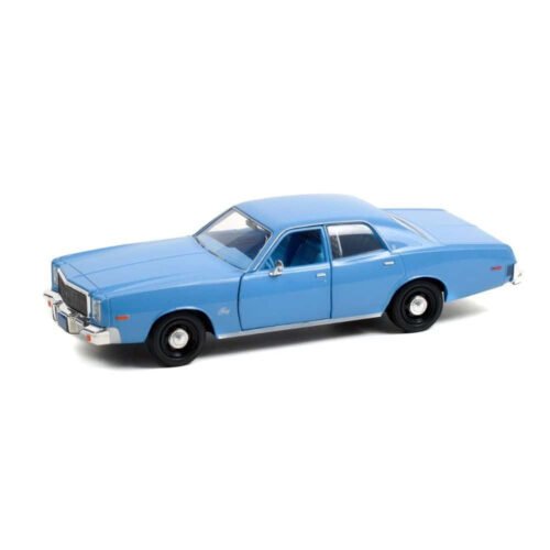 Miniatura coche Plymouth Fury 1977 Detective Junkin azul de la película Christine a escala 1/24 Greenlight