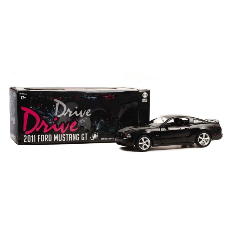 Coche miniatura Ford Mustang GT 5.0 2011 negro película Drive a escala 1/18 con caja expositora Greenlight