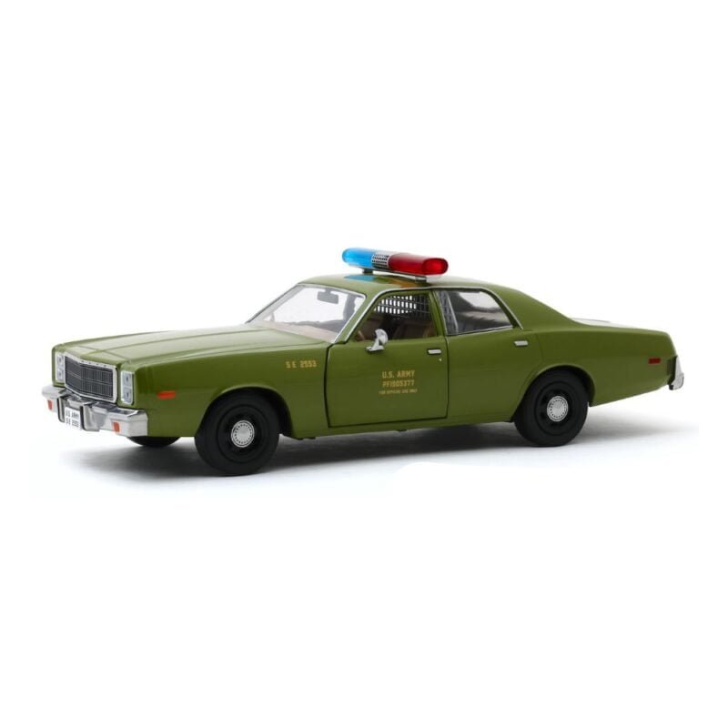 Miniatura coche Plymouth Fury 1977 verde U.S. Army Police de la serie El Equipo A a escala 1/24 Greenlight lateral delantero