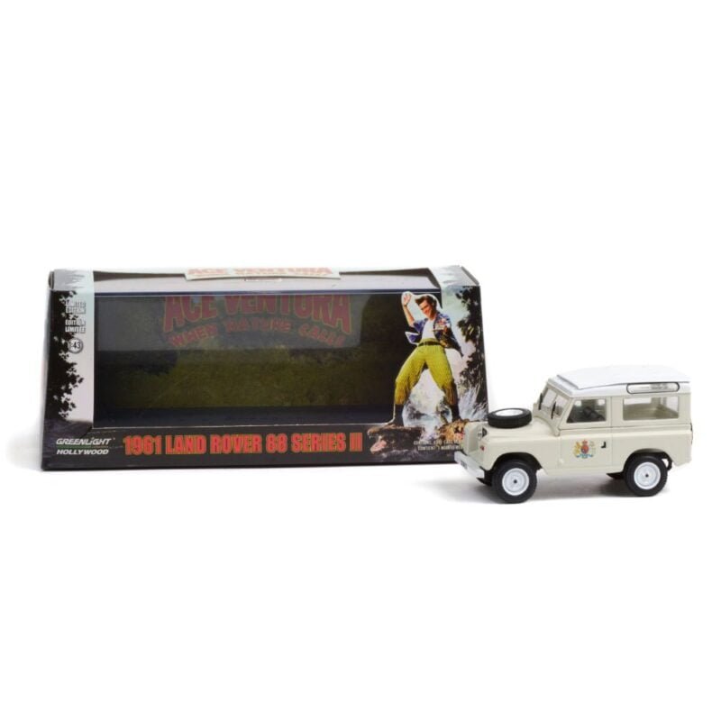 Miniatura coche todoterreno beige Land Rover 88 Series II de la película Ace Ventura: Operación África a escala 1/43 Greenlight con urna transparente