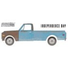 Ilustración camioneta desgastada azul y marrón Chevrolet C-10 1971 de la película Independence Day Greenlight
