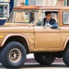 Fotograma coche todoterreno Ford Bronco 1970 de la serie Lost