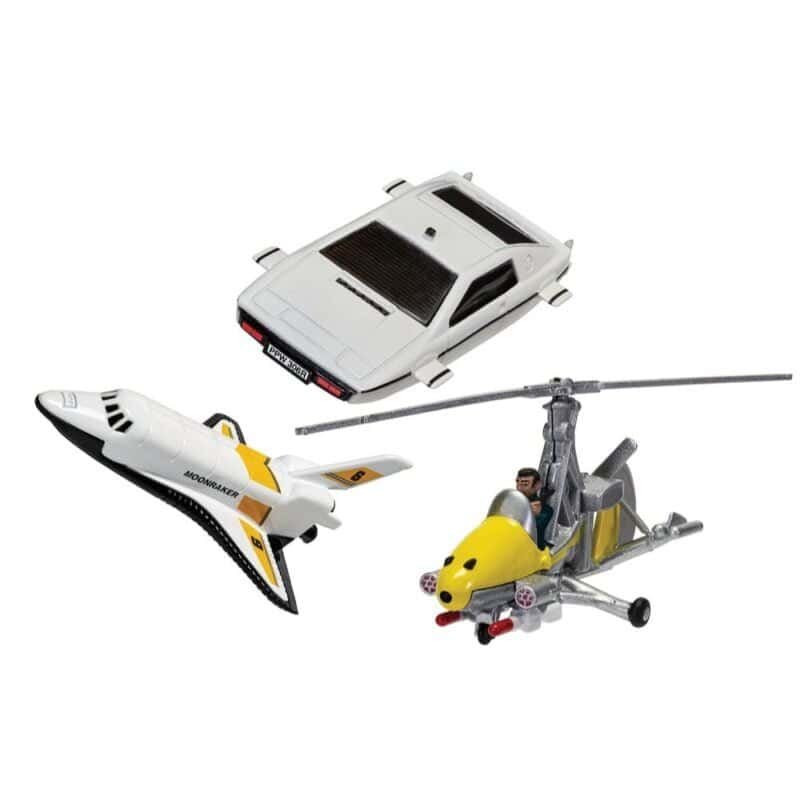 Miniaturas colección Corgi Aire, Mar y Espacio James Bond 007 con coche blanco anfibio Lotus Sprit S1 de la película La espía que me amó, autogiro amarillo "Little Nelly" de Sólo se vive dos veces y nave espacial de Moonraker