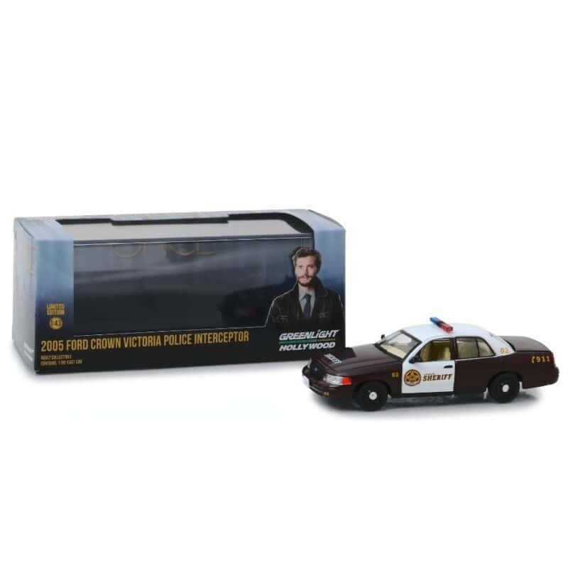 Miniatura coche de policía blanco y marrón Ford Crown Victoria 2005 Police Interceptor de la serie Érase una vez a escala 1/43 Greenlight con urna transparente