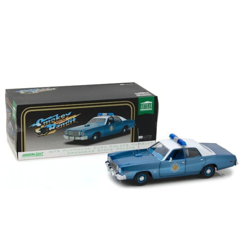 Miniatura coche Plymouth Fury 1975 Policía de Arkansas azul y blanco de la película Smokey and the Bandit a escala 1/18 Greenlight con caja de cartón