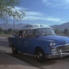 Taxi azul y blanco Checker Taxi Beverly Hills 1971 de la serie Starsky & Hutch