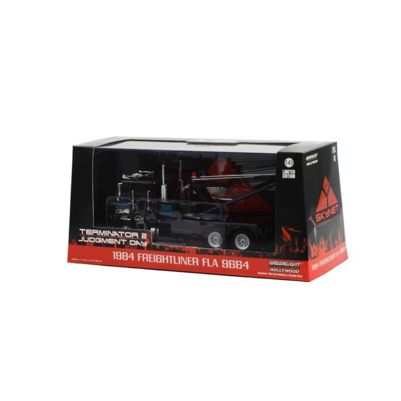 Miniatura camión grúa negra Freightliner FLA 9664 1991 de la película Terminator 2 a escala 1/43 Greenlight con urna transparente