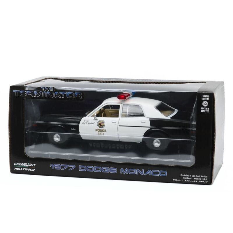 Miniatura coche blanco y negro Policía Metropolitana Dodge Monaco 1977 de la película Terminator a escala 1/24 Greenlight con caja de cartón expositora