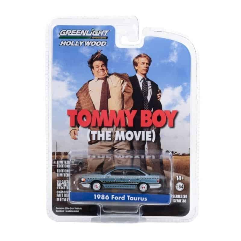 Miniatura coche Ford Taurus 1986 azul con rayas amarillas de la película Tommy Boy a escala 1/64 Greenlight con blister sellado