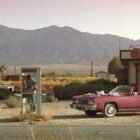 Coche rosa descapotable Cadillac Eldorado 1974 de la película Amor a quemarropa