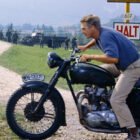 Moto verde Triumph TR6 Trophy de la película La gran evasión