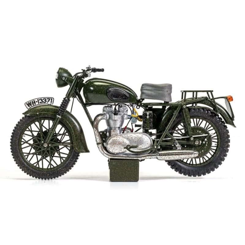 Miniatura moto verde Triumph TR6 Trophy de la película La gran evasión a escala 1/12 Corgi