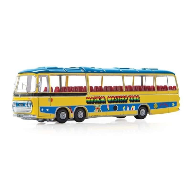 Miniatura autobús azul y amarillo Bedford VAL 14 1967 de la película Magic Mystery Tour de los Beatles a escala 1/76 Corgi