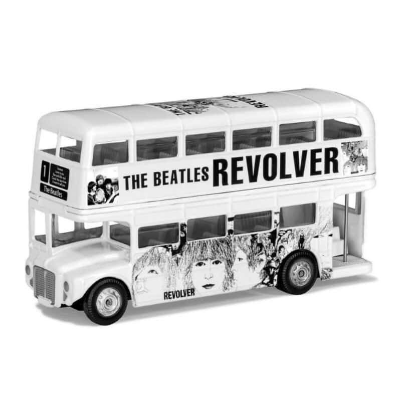 Miniatura autobús Roadmaster Londres del álbum Revolver de The Beatles a escala 1/76 Corgi