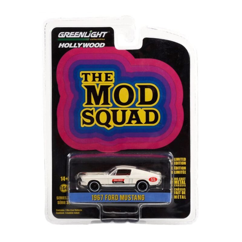 Miniatura coche blanco de carreras Ford Mustang Fastback nº55 de la serie The Mod Squad a escala 1/64 Greenlight