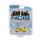Miniatura coche Dodge Challenger 1970 amarillo con raya negra de la serie NCIS a escala 1/64 Greenlight