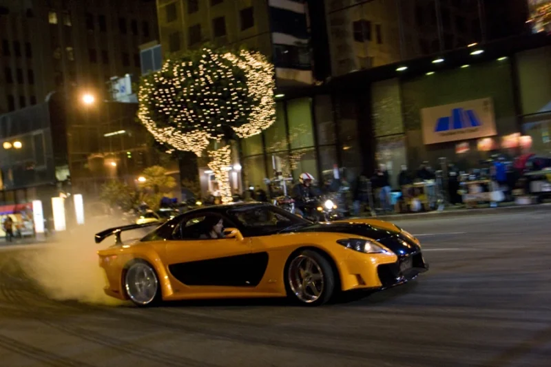 Coche naranja y negro Mazda RX-7 1995 de la película Fast & Furious 3