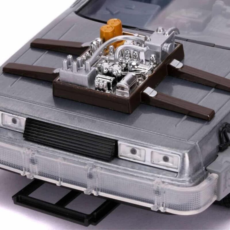 Miniatura coche DeLorean con luces de la película Regreso al futuro 3 a escala 1/24 Jada