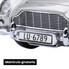 Miniatura coche gris Aston Martin DB5 con todos los gadgets conducido por James Bond 007 en la película Goldfinger a escala 1/18 Autoart