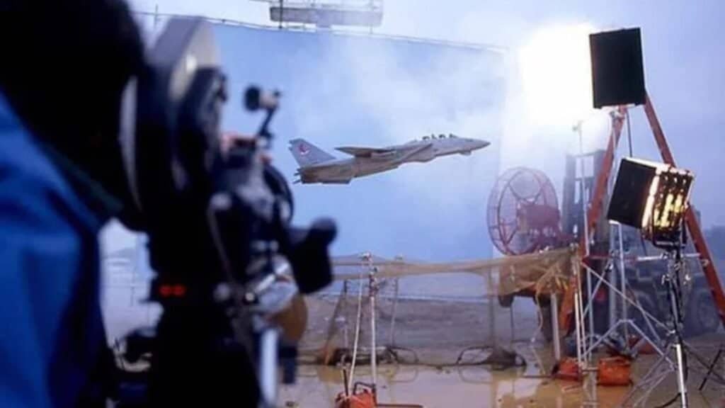 top-gun-behind-the-scenes 07 Top Gun: Curiosidades del rodaje, los aviones reales y las maquetas que engañaron a la Marina