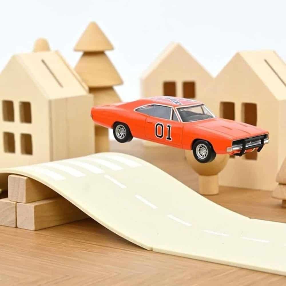 Miniatura coche Dodge Charger 1969 naranja de la serie El sheriff chiflado a escala 1/43 Norev