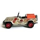 Miniatura coche todoterreno rojo y gris sucio Jeep Wrangler nº 10 de la película Jurassic Park a escala 1/64 Matchbox