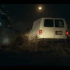 Coche furgoneta beige Ford Panel de la película Jurassic World