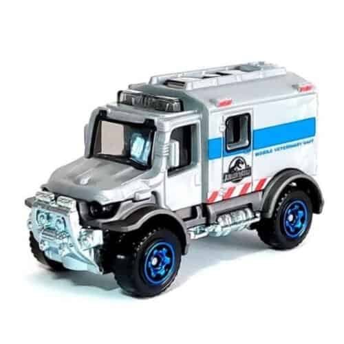Miniatura camión ambulacia todoterreno Mercedes-Benz Unimog U 1300L de la película Jurassic World a escala 1/64 Matchbox