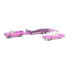 Miniatura coche rosa descapotable Cadillac Eldorado con camioneta con remolque Chevrolet C-30 de la película Amor a quemarropa a escala 1/64 Greenlight