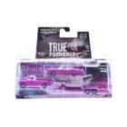 Miniatura coche rosa descapotable Cadillac Eldorado con camioneta con remolque Chevrolet C-30 de la película Amor a quemarropa a escala 1/64 Greenlight