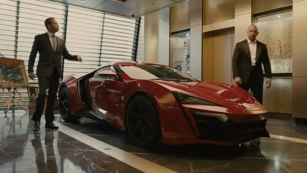 Coche rojo Lykan Hypersport 2014 de la película Fast & Furious 7
