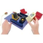 Maqueta Doraemon Máquina del tiempo con figura Nobita a escala Bandai