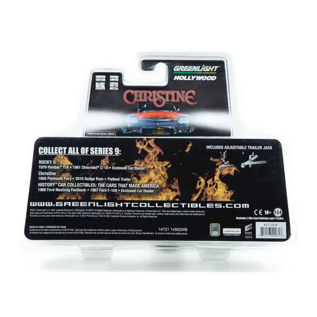 Miniatura camioneta Ram 2500 y remolque con coche Plymouth Fury 1959 versión calcinada de la película Christine a escala 1/64 en embalaje Green Machine Greenlight