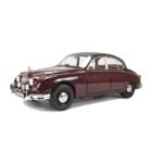 Coche en miniatura Jaguar Mark II 1960 color rojo oscuro de la serie Inspector Morse a escala 1/43.