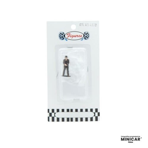 Figura en miniatura de Marty McFly vistiendo su elegante chaqueta oscura y sombrero del Lejano Oeste en la película Regreso al futuro III a escala 1/64 fabricada por Cartrix.
